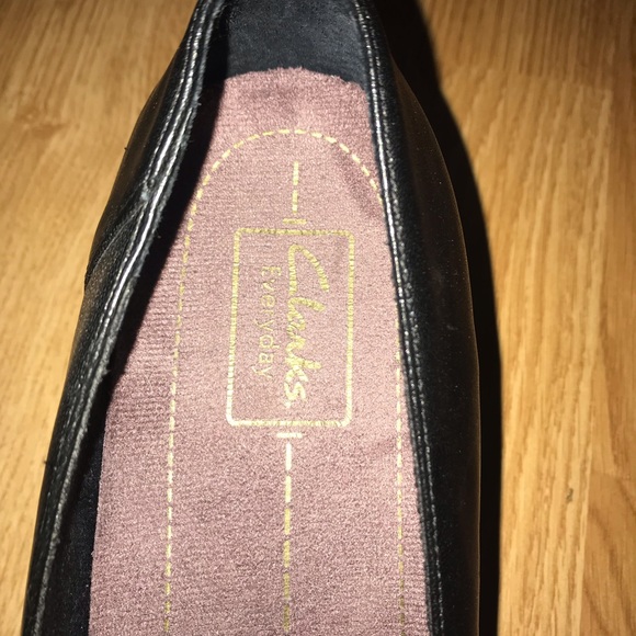 CLARKS EVERYDAY Black 10 Narrow Loafer Pump Heels - Picture 3 of 8